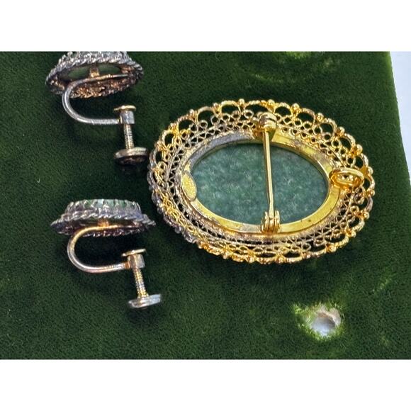 Sterling Signed K.L. Karen Lynne Celadon Jade Stone Filigree Brooch/Earring Set - Picture 8 of 10